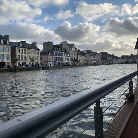 Nuit Sur Le Pont 4 Apartment Landerneau Exterior photo