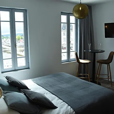 Nuit Sur Le Pont 4 Apartment Landerneau Exterior photo